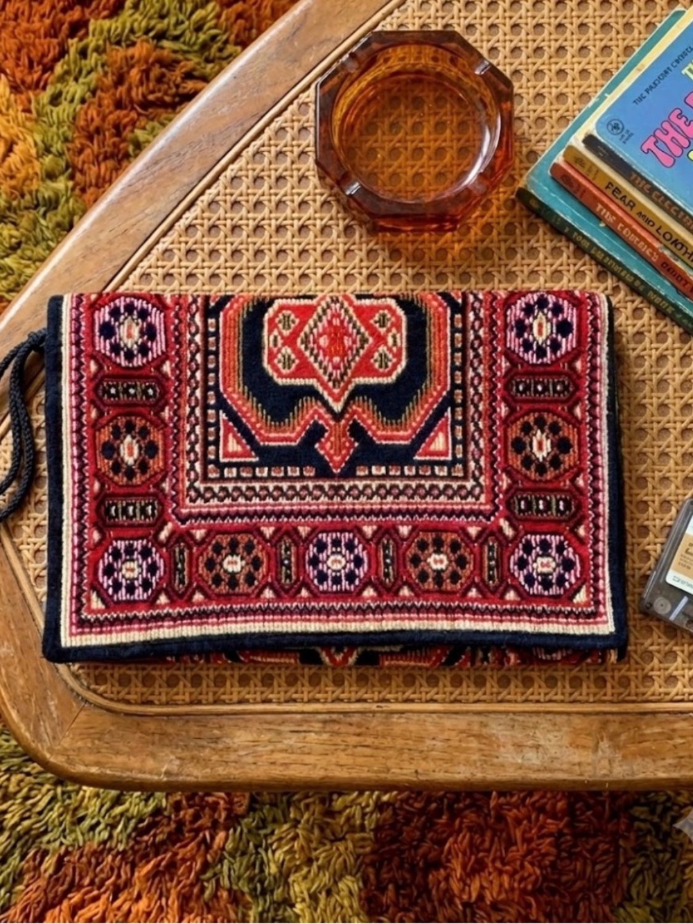 🍃 vintage carpet clutch 🍃